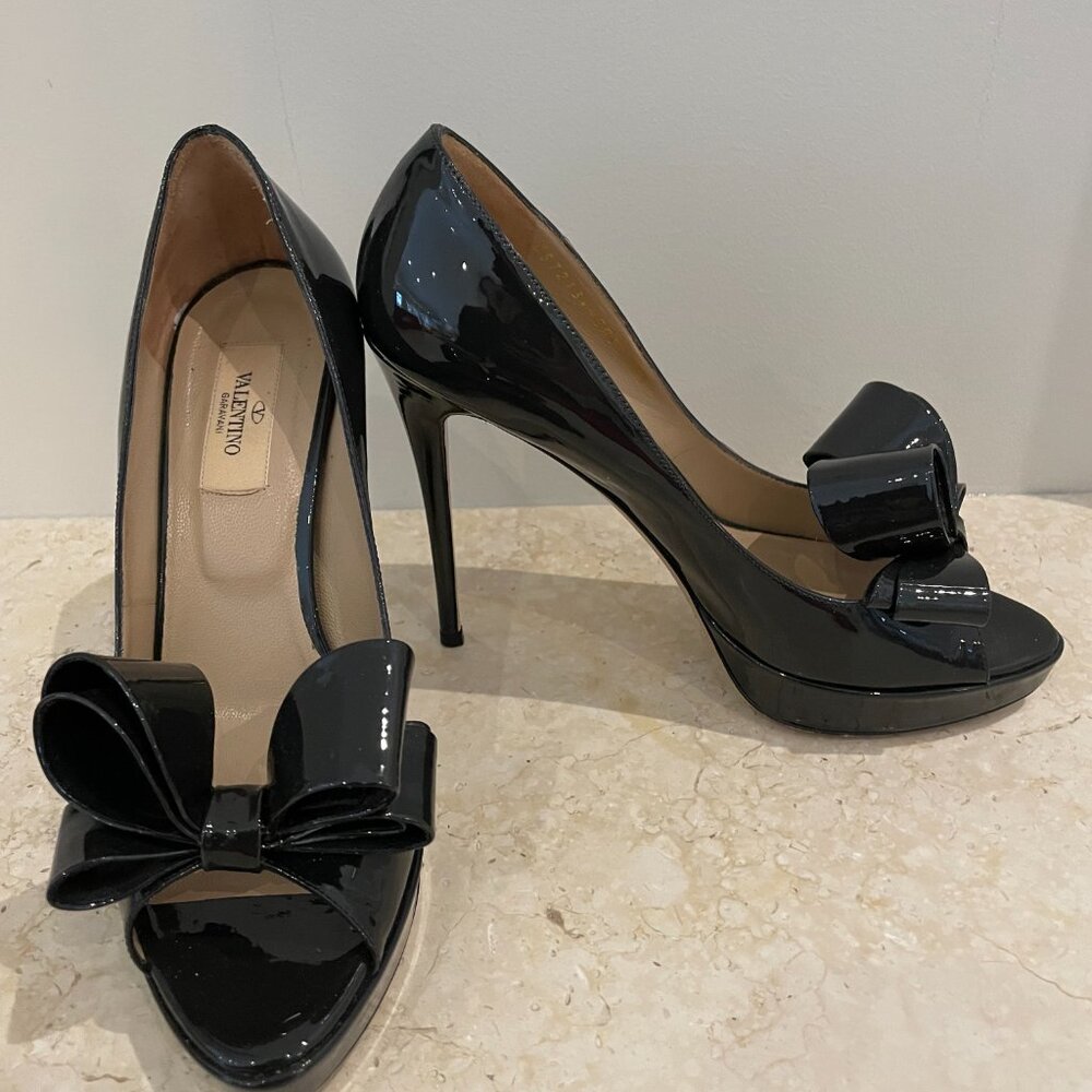 Valentino Patent Bow Heels - 38.5